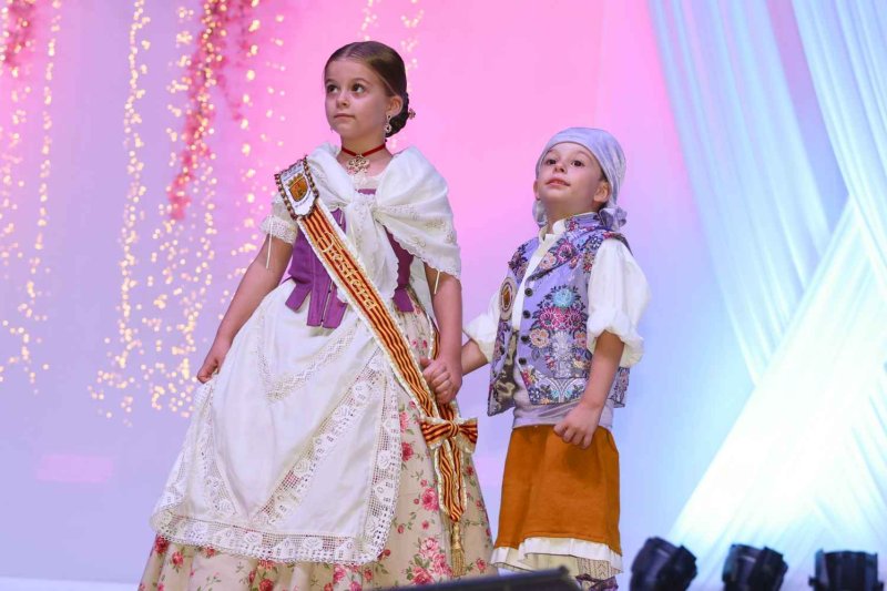 GALERIA de FOTOS d’una PRESENTACIÓ de les FESTES de JULIOL de PEDREGUER molt MUSICAL GALERIA de FOTOS d’una PRESENTACIÓ de les FESTES de JULIOL de PEDREGUER molt MUSICAL